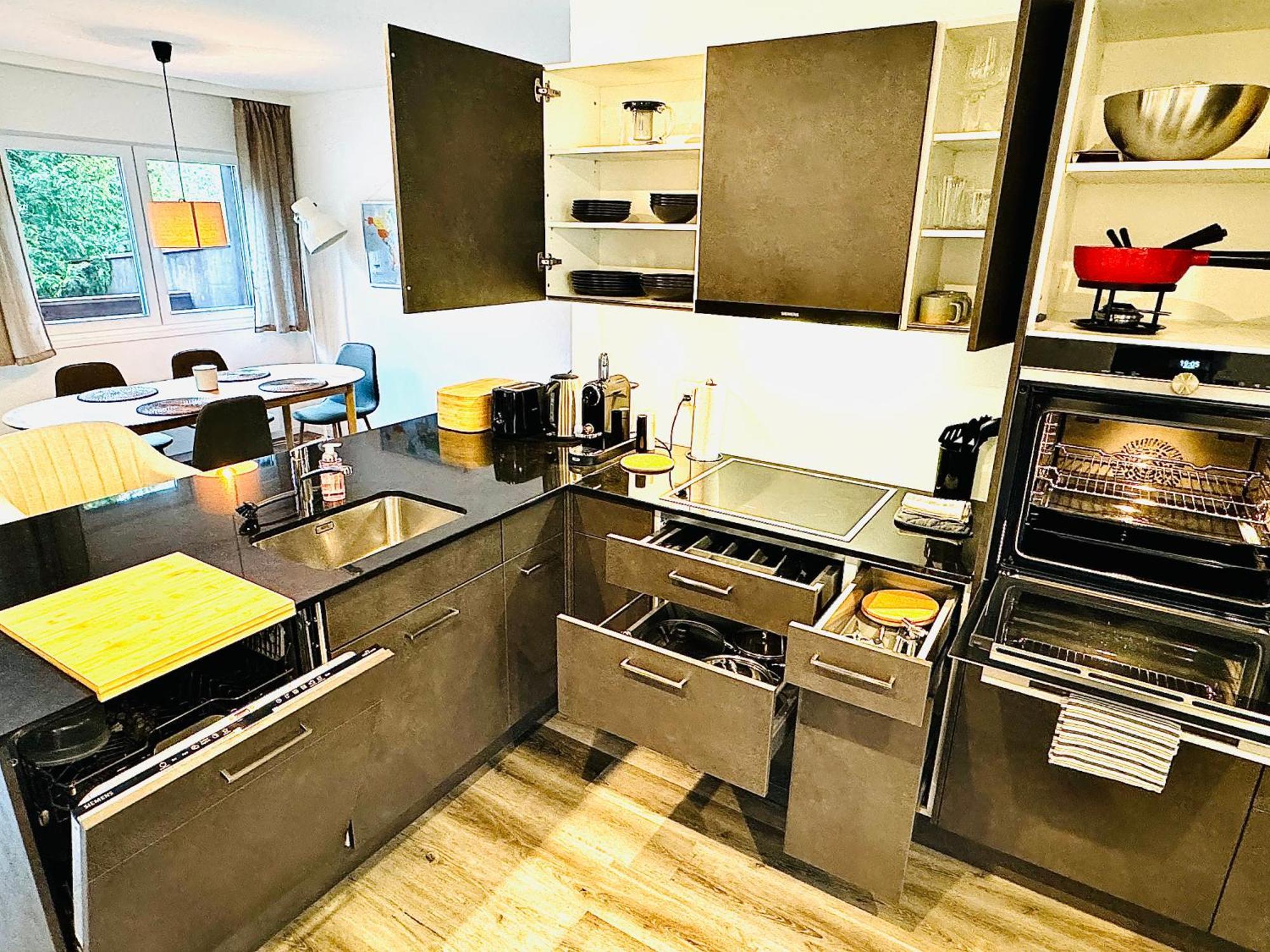 Bellevue & Classy Mountain View Apartment Кандерштег Екстер'єр фото